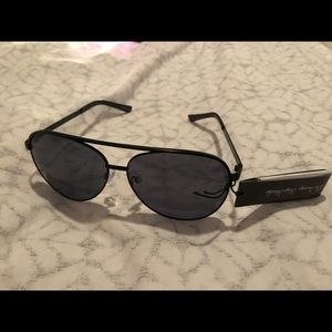 quay brand new sunglasses with case